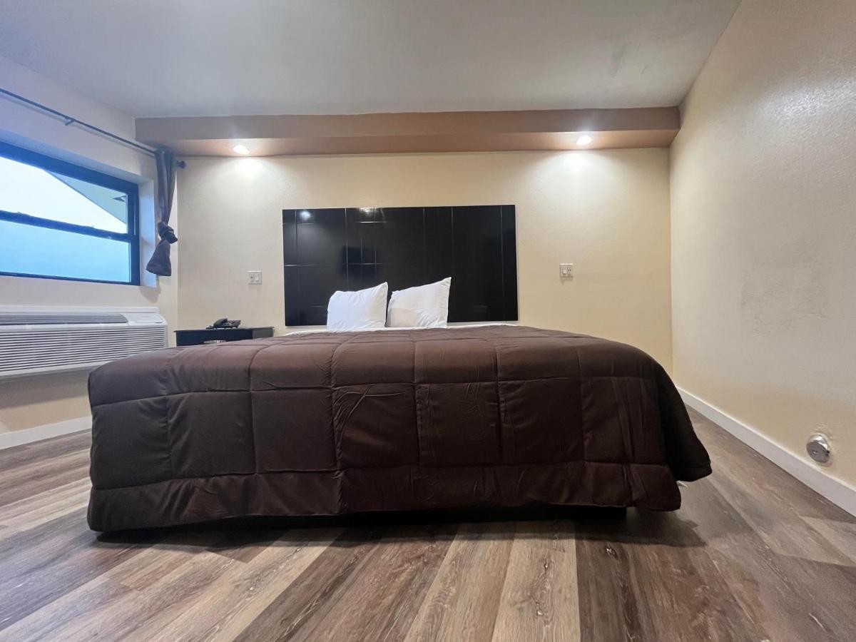 Circle Motor Lodge South Amboy Bagian luar foto