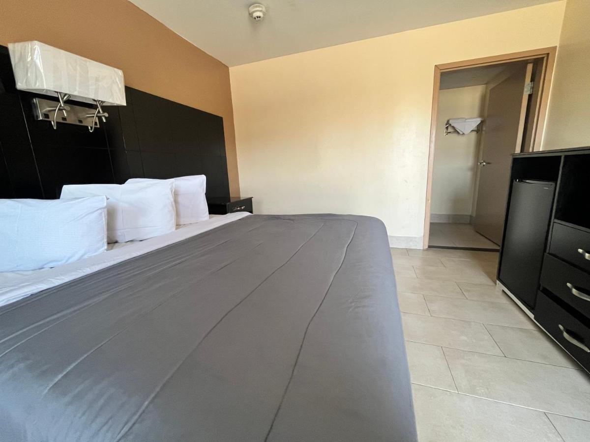 Circle Motor Lodge South Amboy Bagian luar foto