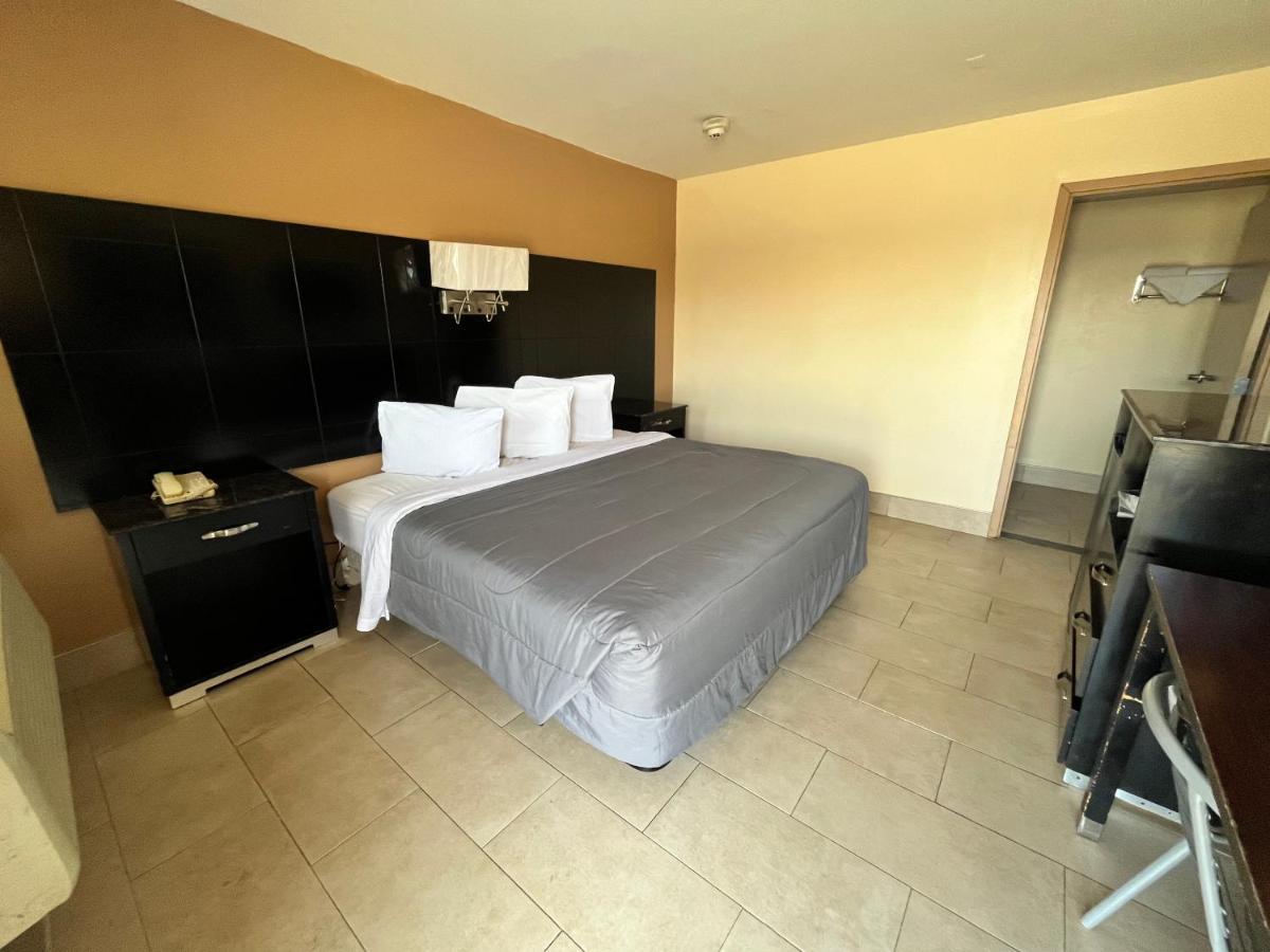 Circle Motor Lodge South Amboy Bagian luar foto